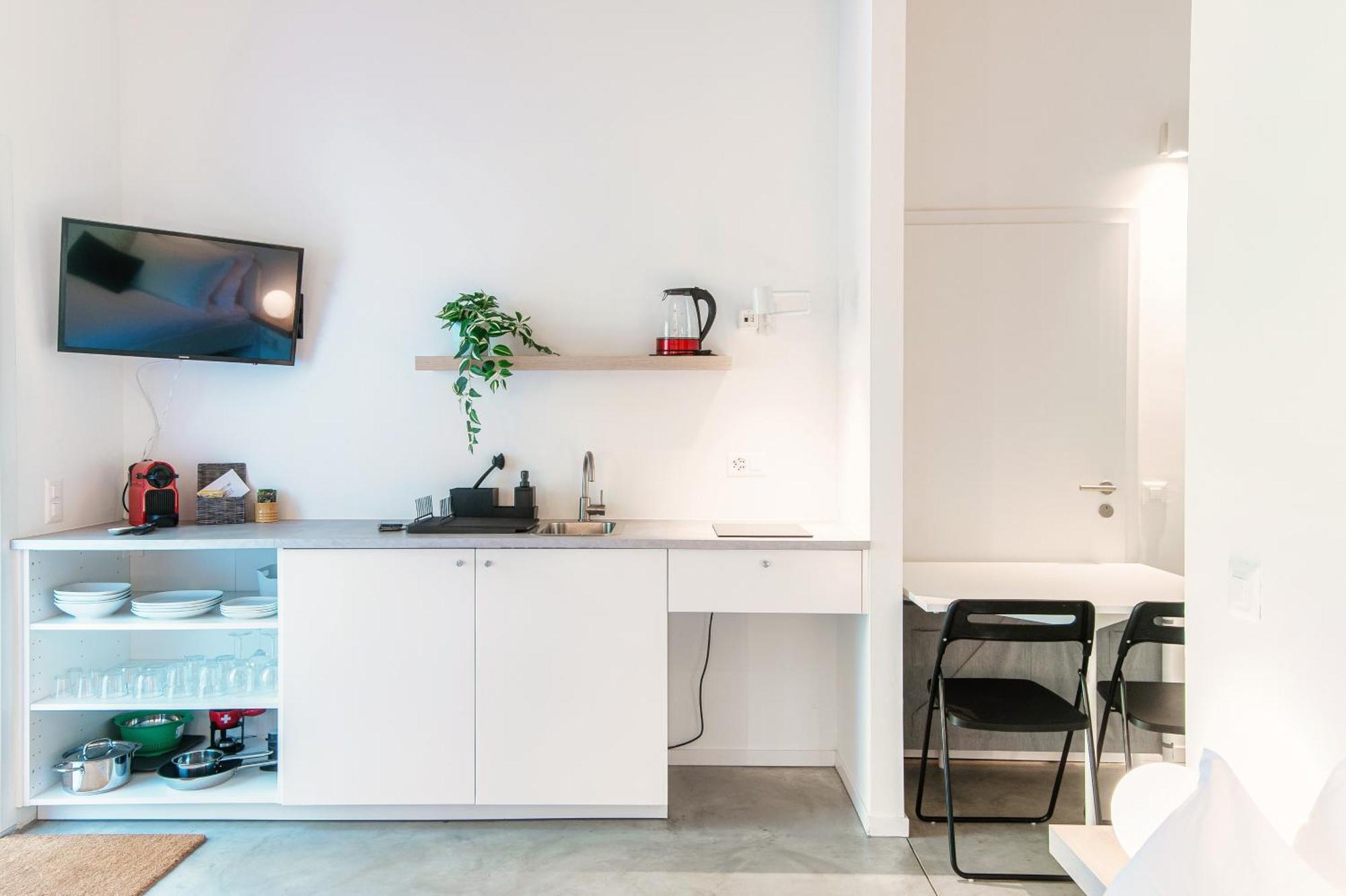 Le Betulle Studios By Quokka 360 - Studio Apartments By The Origlio Lake エクステリア 写真