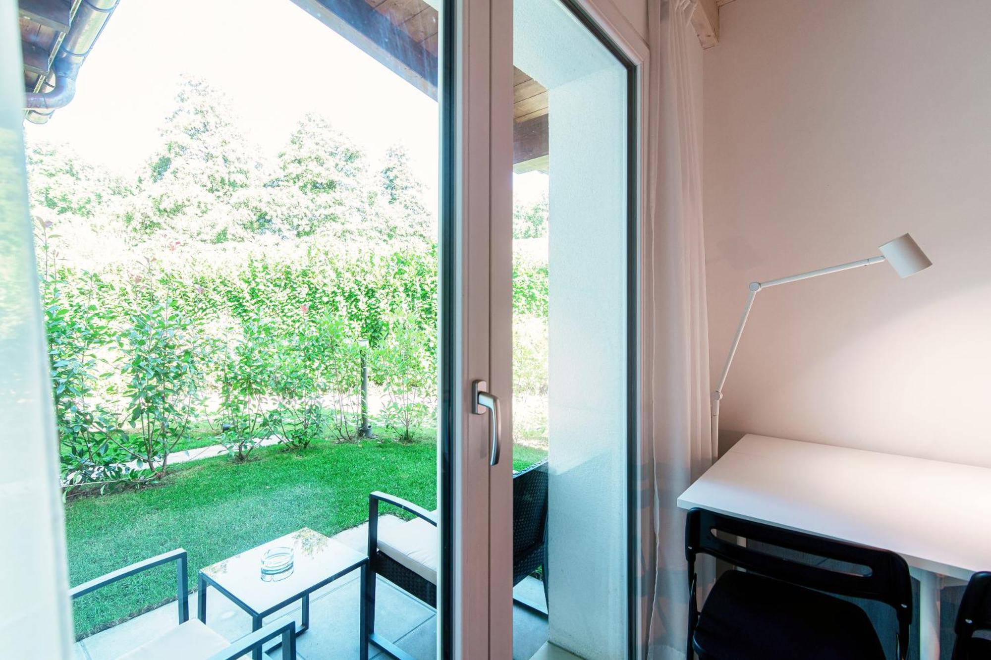Le Betulle Studios By Quokka 360 - Studio Apartments By The Origlio Lake エクステリア 写真