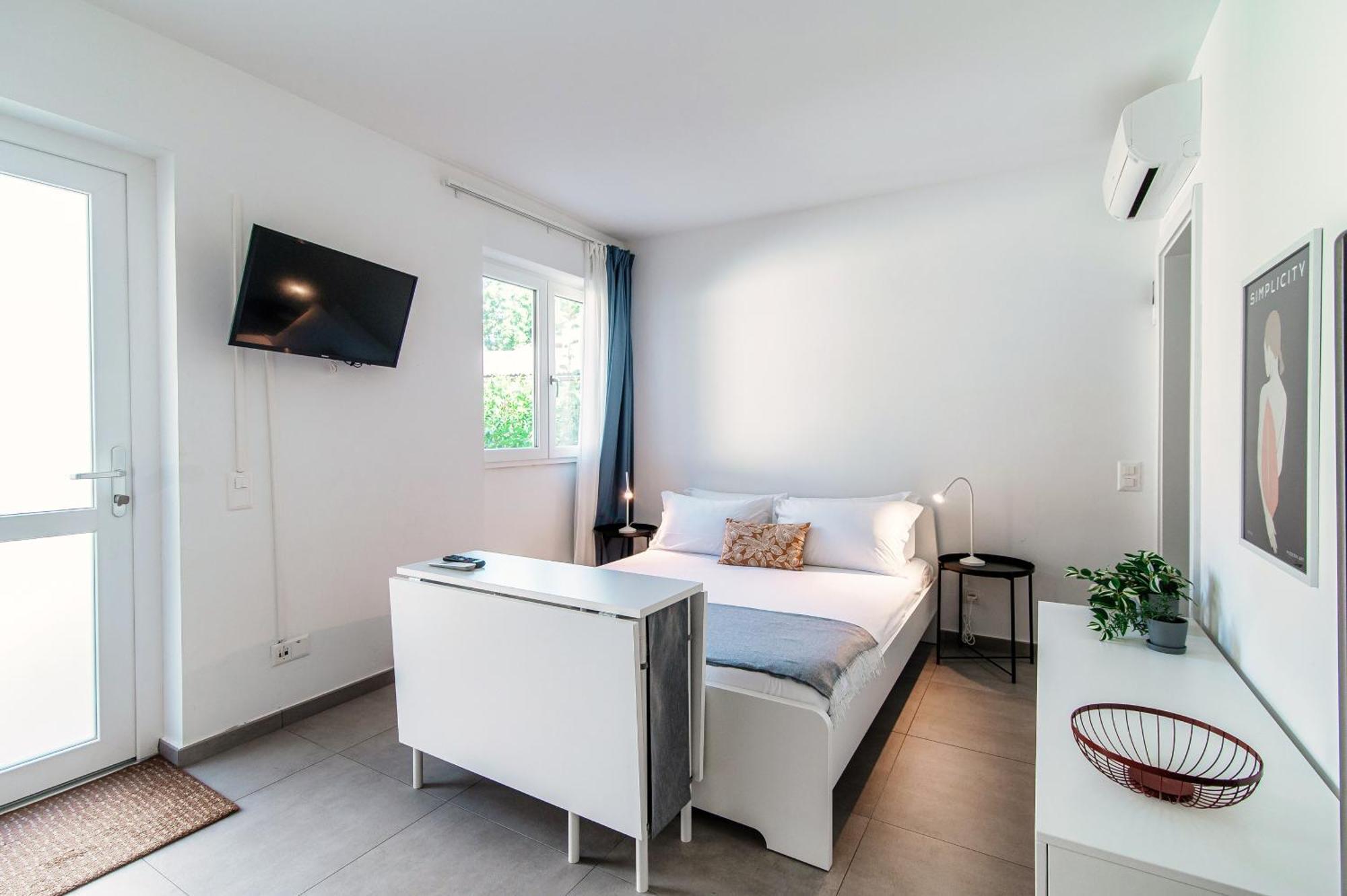 Le Betulle Studios By Quokka 360 - Studio Apartments By The Origlio Lake エクステリア 写真